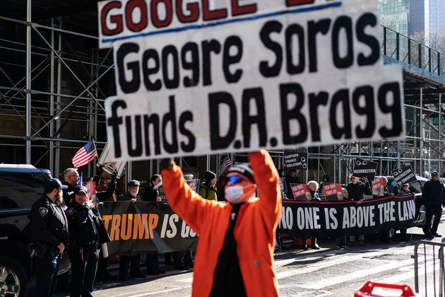 Pro-Trump Protests Stopped While Hamas Supporters Paralyze NYC