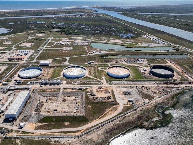 War, Russia, Iran, Yemen, China, petroleum reserves, domestic production, gas, Strategic Petroleum Reserve, American oil producti
US Security Exposed by Sale of Additional Petroleum Reserves
