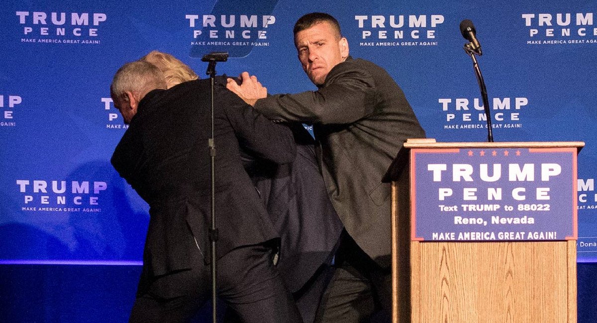 Trump rushed off stage by Secret Service at Reno rally